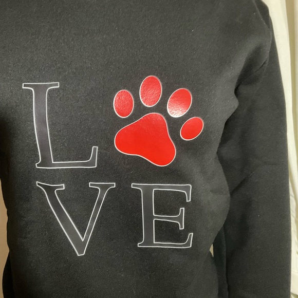 NWT Love Pawprint Sweatshirt size M - Picture 2 of 4
